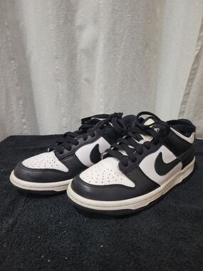 Nike Dunks (PANDA) YOUTH 3.5 Low-Top Sneakers